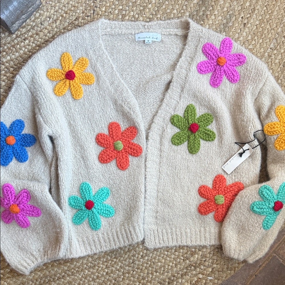 Threaded Leaf oversized Flower Cardigan Whimsy Sweater Size M NWT Comfy Cozy